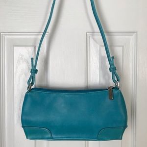 Matt & Nat Montreal vegan shoulder bag